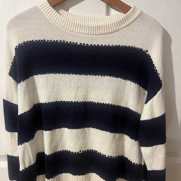 crown & ivy Sweaters - Crown & Ivy Navy & White Striped Sweater Women’s M